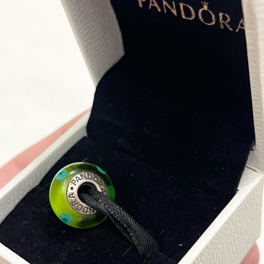 Pandora Green Polka Dot Murano Charm with Box - Picture 4 of 8